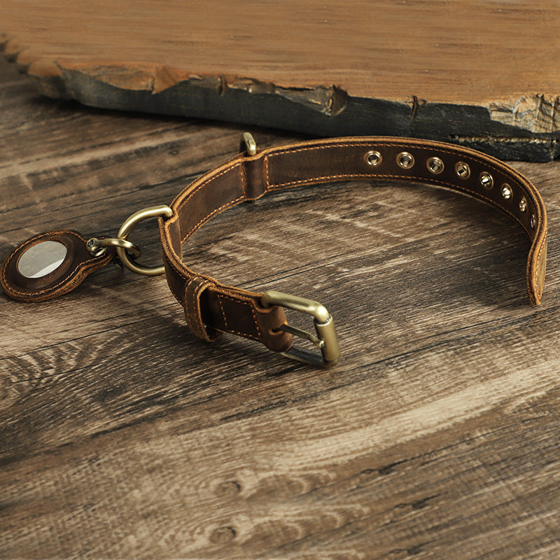 Harbour Hide Tracker Collar - Close Up